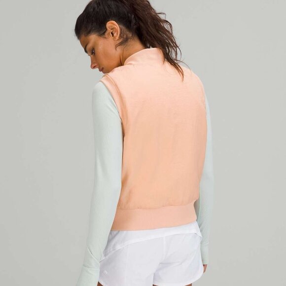Lululemon Non-Stop Bomber Vest*Reversible in Bleached Apricot (Size 8) - Picture 4 of 12
